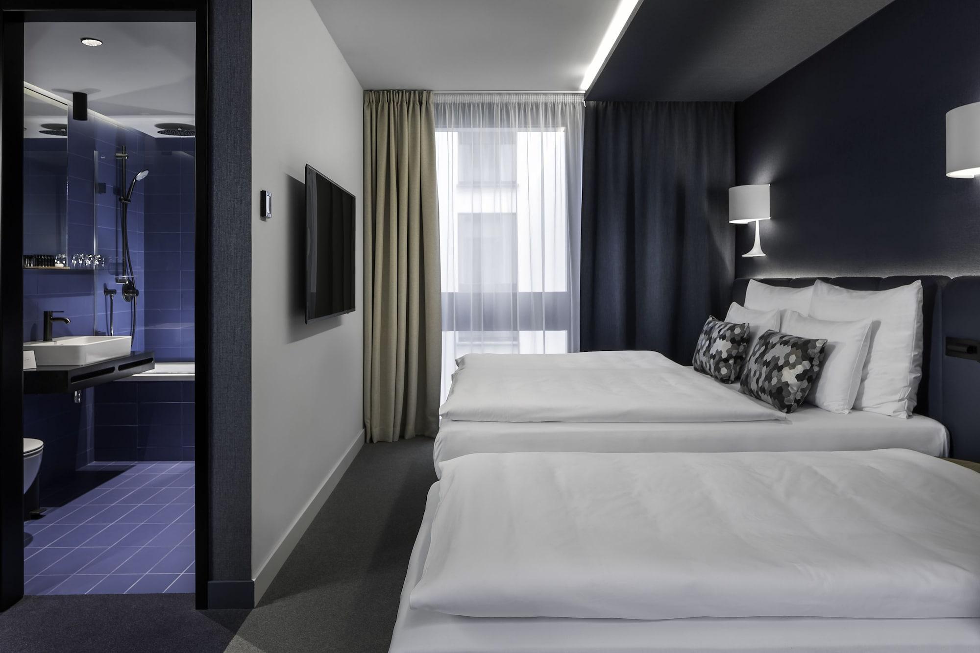 Hotel Urban Creme