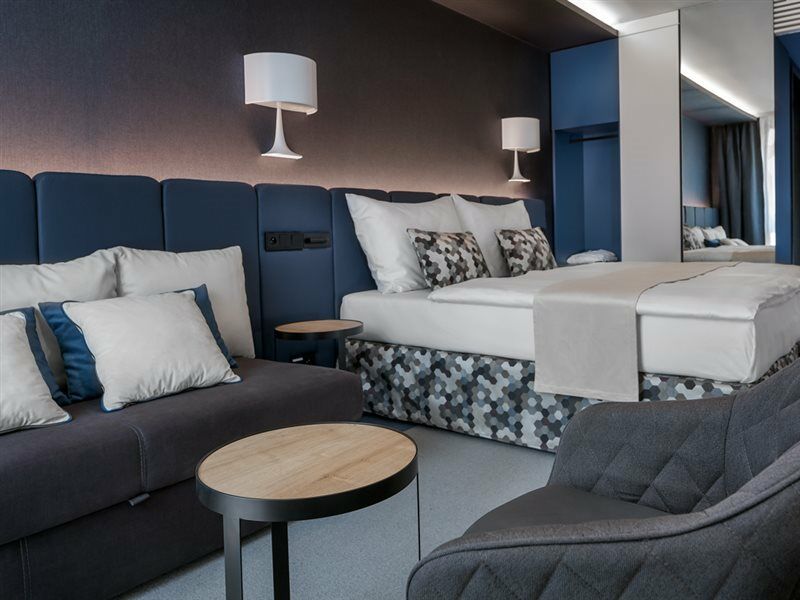 Urban Creme Hotel